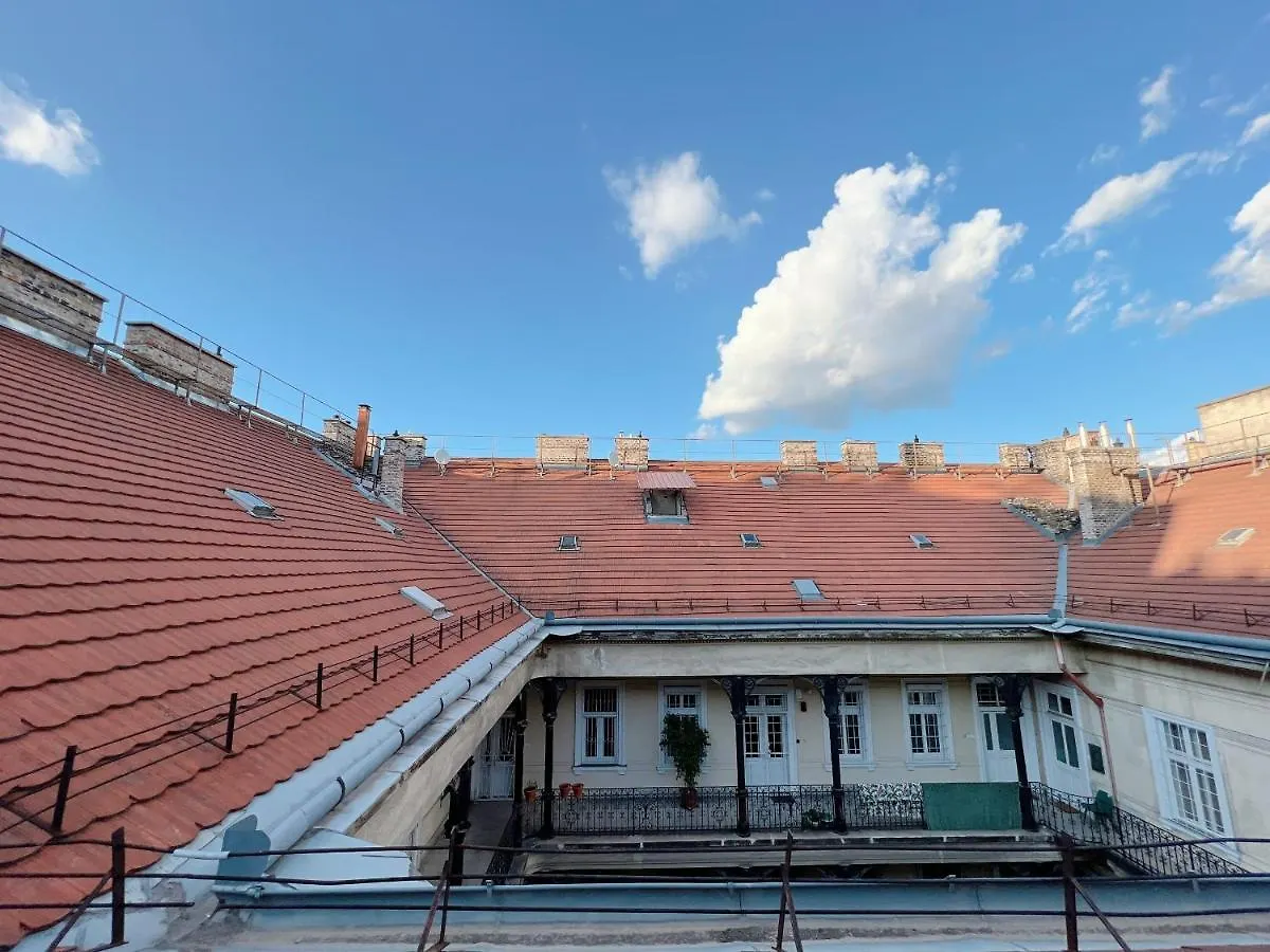 Duplex Penthouse With Sauna & Jacuzzi In The Centre Of Budapest Lejlighed